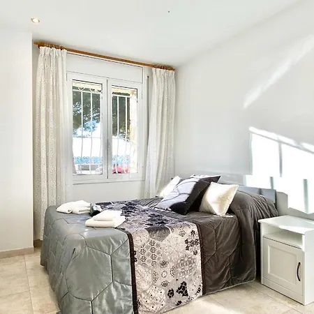 Apartment Devant La Roses