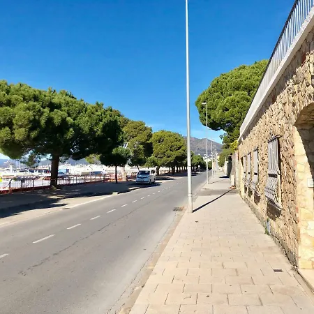 Apartment Devant La Roses