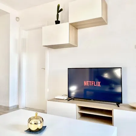 Devant La *