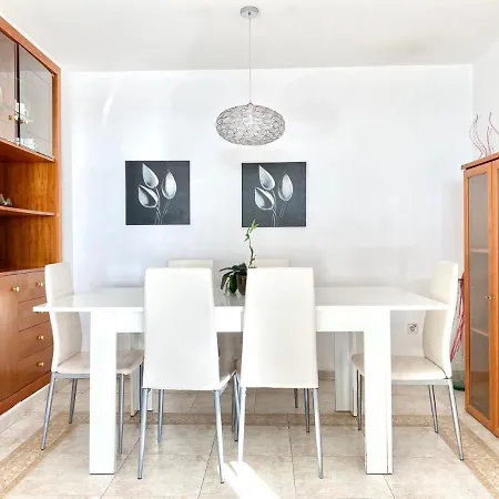 Devant La Lägenhet Rosas