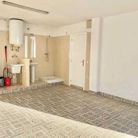 Devant La Lägenhet Rosas