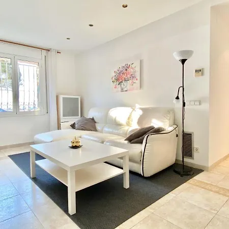 Devant La Lägenhet Rosas